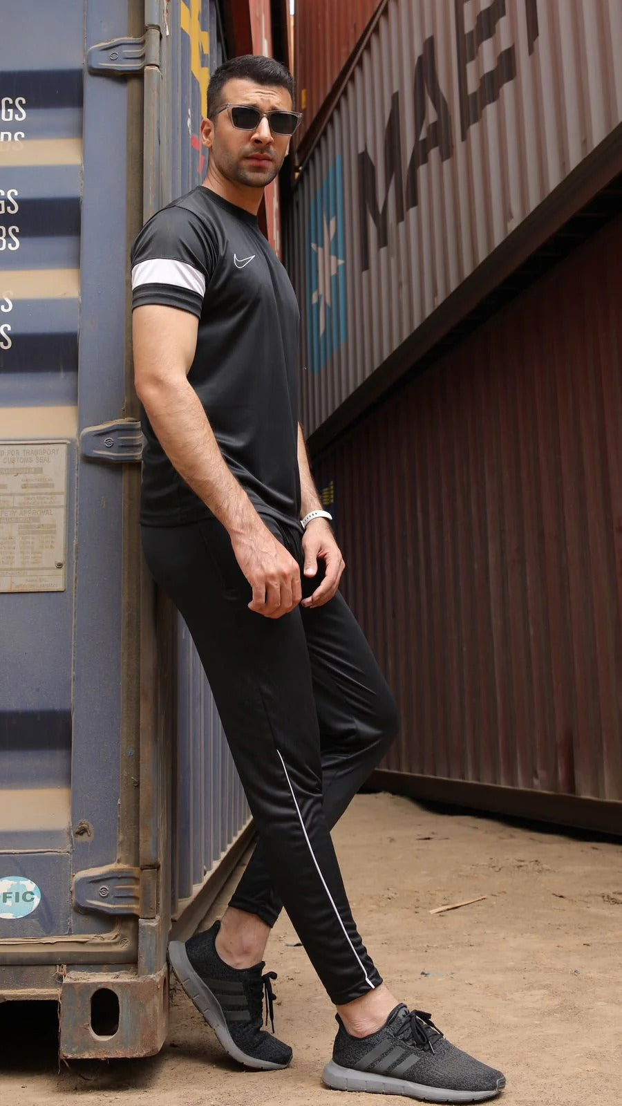 Nik Black White Men’s Tracksuit